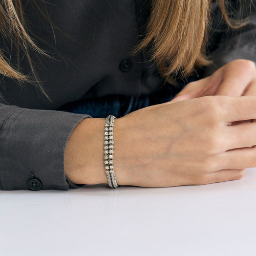 Bracelet Bracelet années 60, or blanc et diamants 58 Facettes GULK202