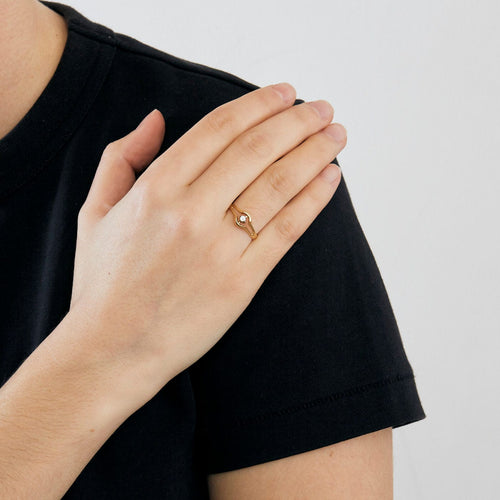 Bague 53 Bague or jaune centrée d'un diamant 58 Facettes GAW7