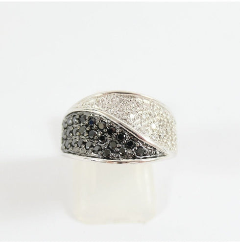Bague bandeau en or gris, diamants noirs et blancs 58 Facettes