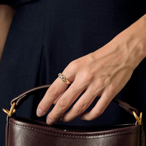 Bague 54 Bague en or jaune, diamants et saphirs 58 Facettes CRE0100X7