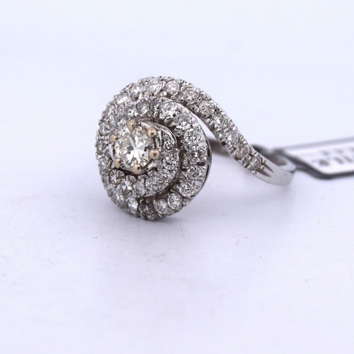 Bague 59 Bague ancienne en or 18 carats sertie de diamants 58 Facettes