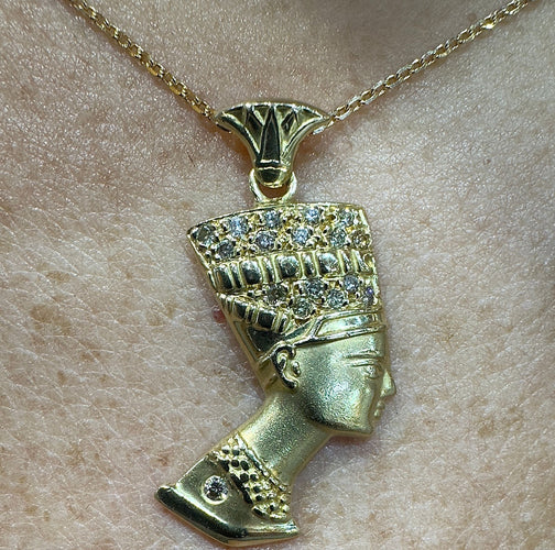 Collier Chaîne et pendentif Néfertiti or jaune et diamants 58 Facettes