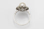 54 Platinum ring with pearl and diamonds 1.00ct, mid-20th century 58 Facettes 11328