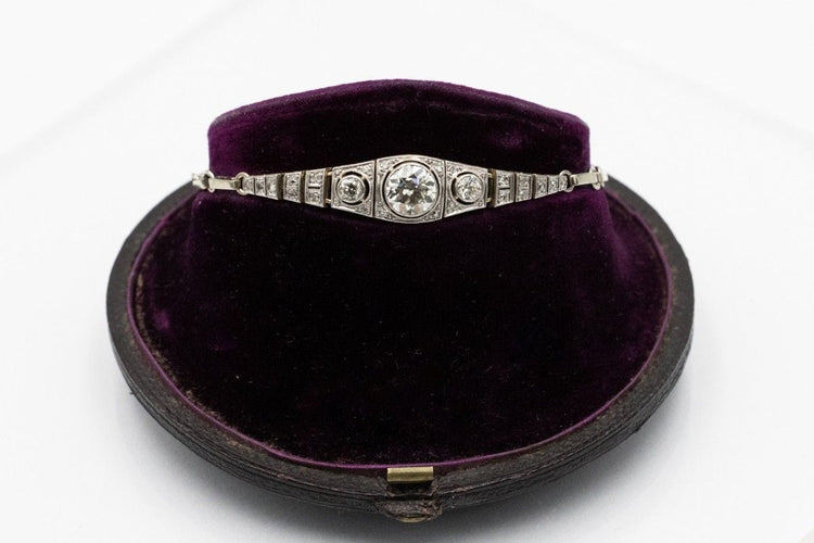 Bracelet Bracelet Art Déco avec de beaux diamants taille ancienne 58 Facettes 11582