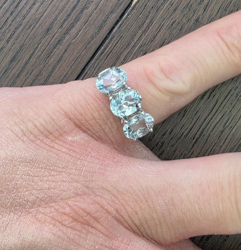 Bague 56 Bague en platine avec aigue-marine et diamants 58 Facettes