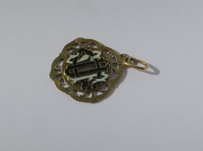 Pendentif Pendentif monogramme ajouré émail or 58 Facettes