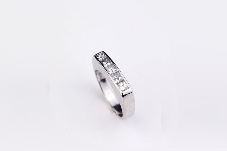 Bague 53 Bague Princesse Or blanc Diamants 58 Facettes