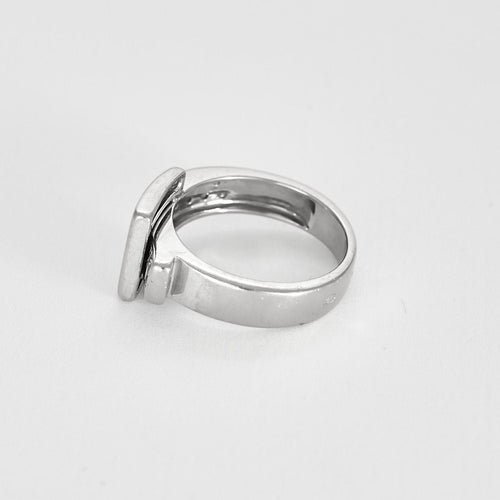 Bague 52,5 Guy Laroche- Bague en or blanc à motif de ceinture et diamants 58 Facettes B250479