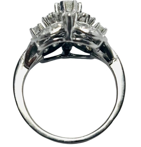 Bague 53 Bague rétro Cluster en or blanc des années 1940, diamant naturel de 1,52 ct 58 Facettes E12