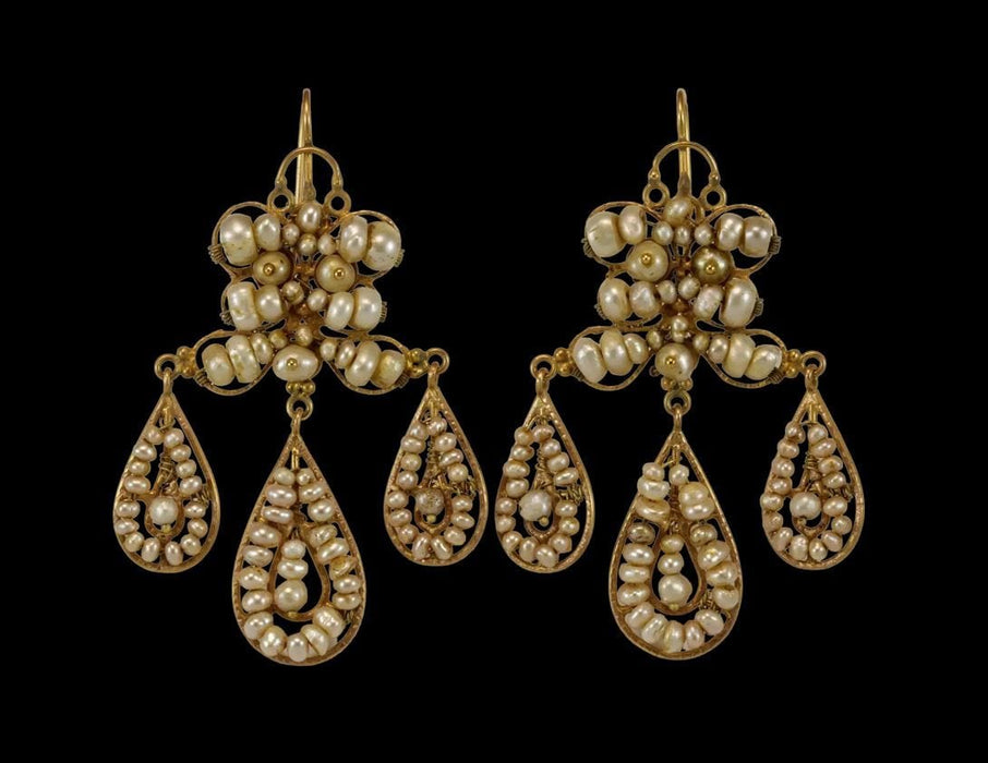 Boucles d'oreilles Boucles d'oreilles anciennes or et perles 58 Facettes 7644