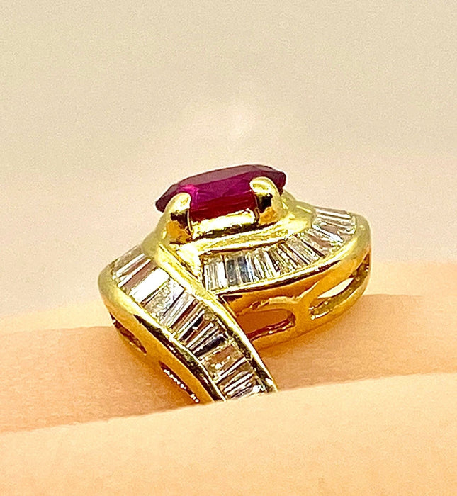 Bague 53 Bague or jaune, rubis et 38 diamants baguettes 58 Facettes AB419