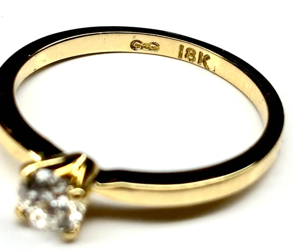 Bague 53.5 Bague solitaire en or jaune avec diamant taille brillant 58 Facettes E09