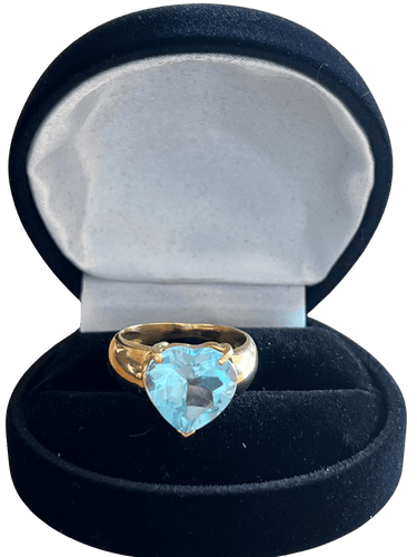 Bague 53 Bague en or jaune 18K et topaze bleue taille coeur Taille 53 58 Facettes 2