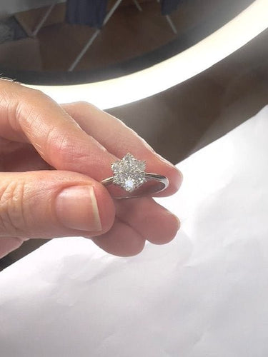 Bague 54 BAGUE CONTEMPORAINE DU XXE SIÈCLE EN OR 18 KT AVEC DIAMANTS 58 Facettes Q121B(738)