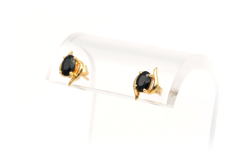 Boucles d'oreilles Boucles d'oreilles contemporaine en or jaune 18 carats serties de saphirs 58 Facettes B669