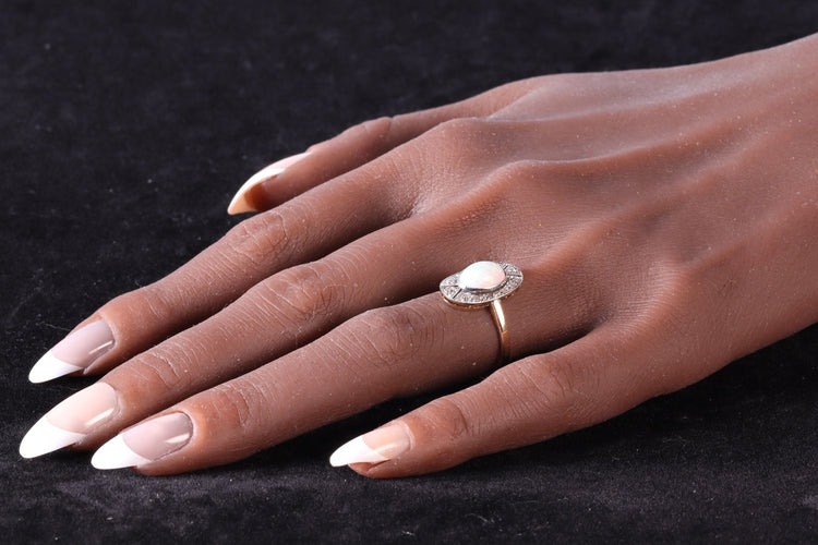 Bague 59 Échos du passé : une expérience intemporelle avec une bague en opale 58 Facettes 24332-0040
