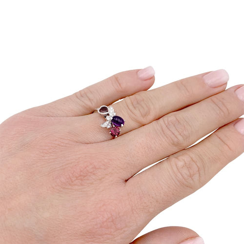 Bague 52 Bague Chaumet, "Attrape-moi...si tu m'aimes", or blanc, améthyste, grenat, diamants. 58 Facettes 34986