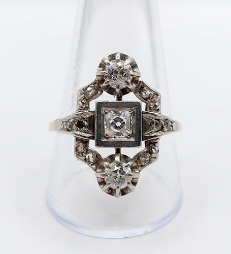 Bague 64 Bague tank Art Déco or jaune et Platine, diamants, monture géométrique (circa 1920) 58 Facettes A05582