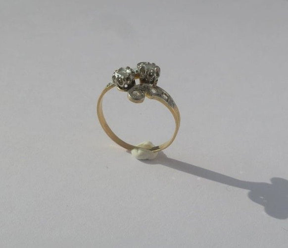 Bague 58 Bague Toi et Moi XIXe Volutes Diamants or jaune et platine 58 Facettes