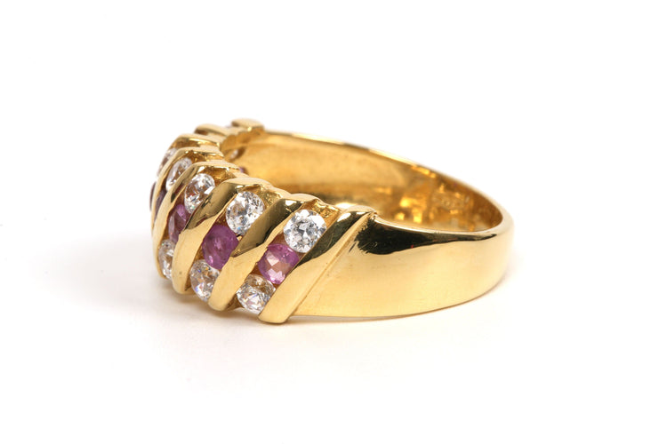 Bague 54 Bague contemporaine or jaune, rubis, diamants 58 Facettes 21786