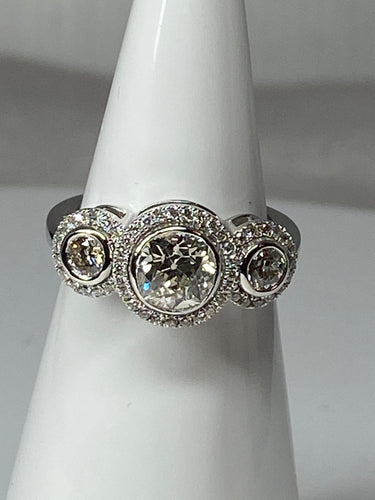 Bague 52 Bague de fiançailles, diamants 58 Facettes AB48