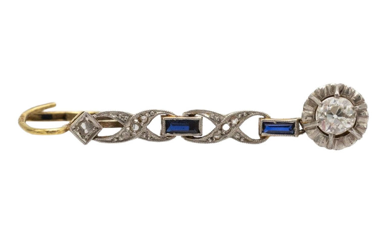 Boucles d'oreilles Boucles d'oreilles pendantes en or de style Art Déco avec diamants et saphirs. 58 Facettes 10507