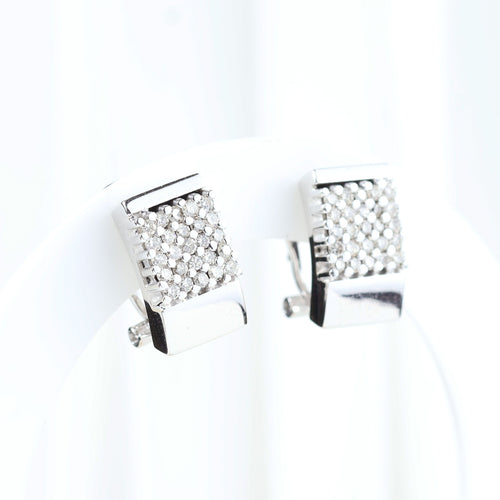 Boucles d'oreilles Boucles d'oreilles en or blanc serties de diamants taille brillant 58 Facettes J010000312