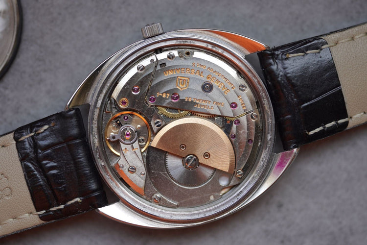 Universal Genève White Shadow Date 867102 58 Facettes