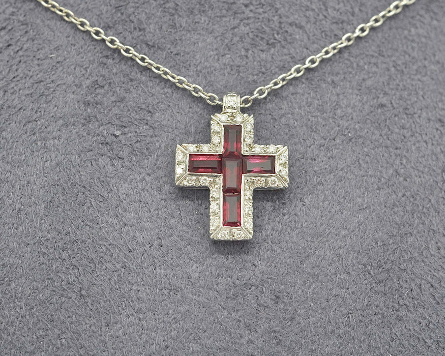 Collier Collier croix avec rubis et diamants 58 Facettes