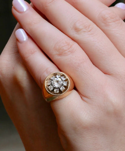 Bague 47 Bague boule en or et diamants 58 Facettes J300