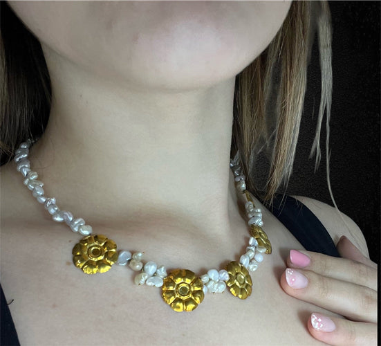 Collier Collier avec perles de rivière et marguerites en or jaune 58 Facettes