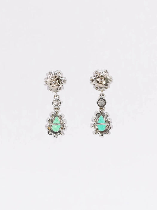 Boucles d'oreilles Boucles d'oreilles pendantes or blanc émeraudes diamants 58 Facettes 1019.3