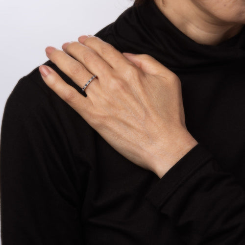 Bague 48.5 Bague d'éternité en or blanc, diamants et saphirs 58 Facettes G12720