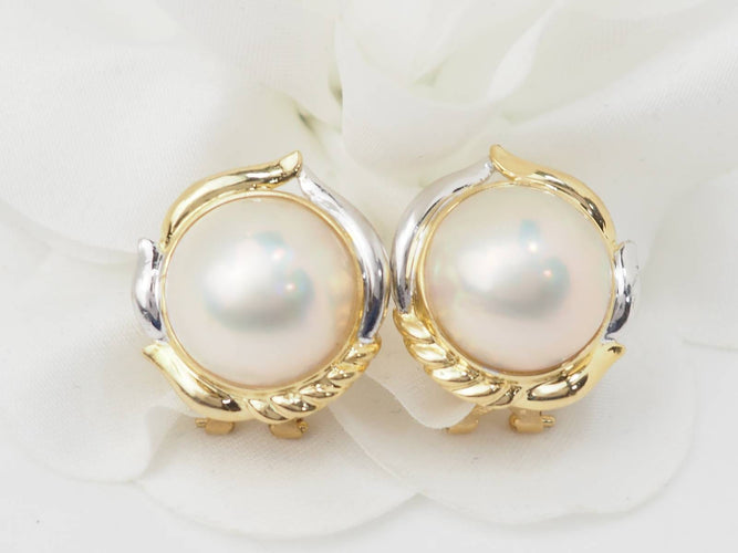 Boucles d'oreilles Boucles d'oreilles importantes en or bicolore et demis perles 58 Facettes 33132