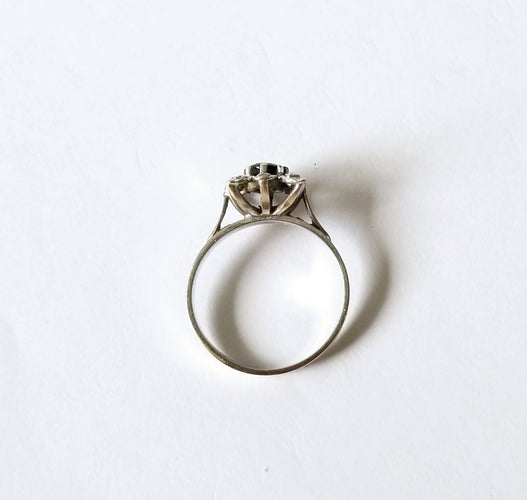 Bague 50 Bague pompadour saphir bleu et diamants en or blanc 18k 58 Facettes