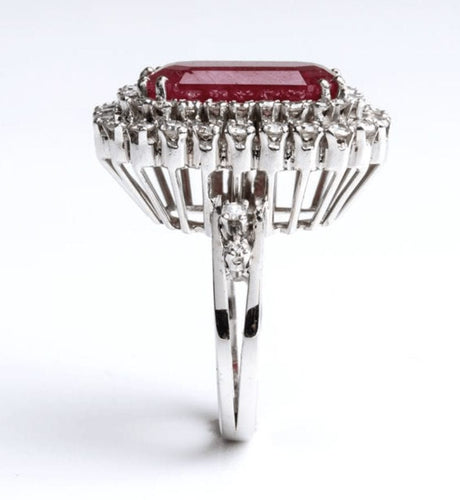 Bague Bague avec rubis non chauffé et diamants. 58 Facettes