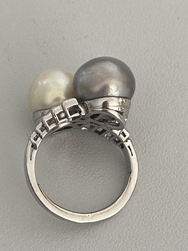 Bague 47.5 Bague Toi & Moi Or Gris, Perles Akoya et Tahiti, Diamants 58 Facettes LOT 6392