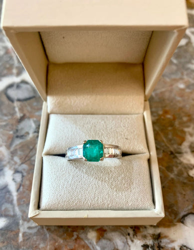 Bague 53 Bague émeraude colombie diamants or blanc (Certificat) 58 Facettes BEM44