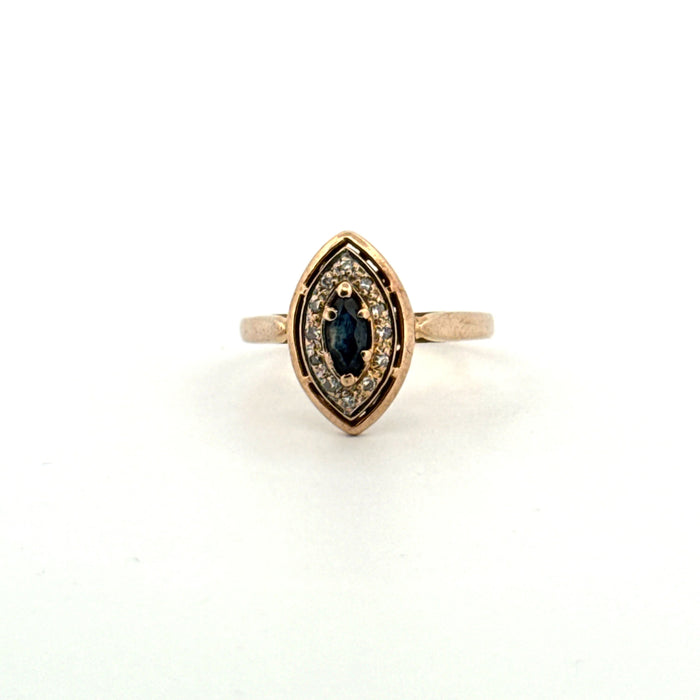 Yellow gold Marquise ring