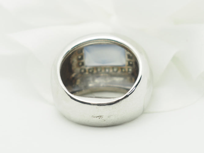 Bague 51 Bague Poiray en or blanc, calcédoine bleue et diamants 58 Facettes