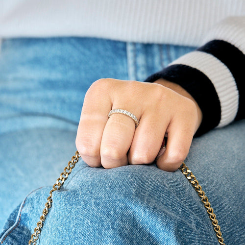 Bague 53,5 Alliance Américaine or blanc et diamants 58 Facettes ROM11862