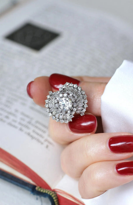 Bague 56 Bague Jupe or blanc diamants baguettes 58 Facettes