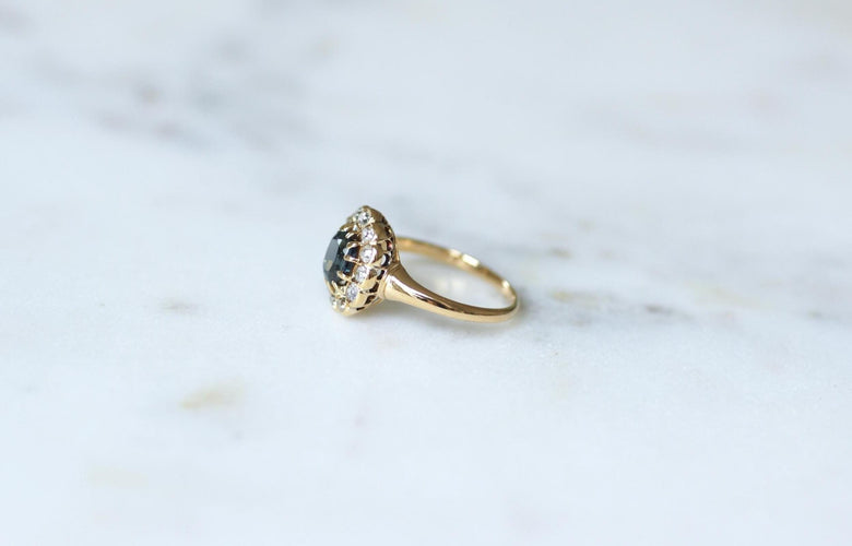 Bague 52.5 Bague Marguerite ancienne or jaune, saphir et diamants 58 Facettes