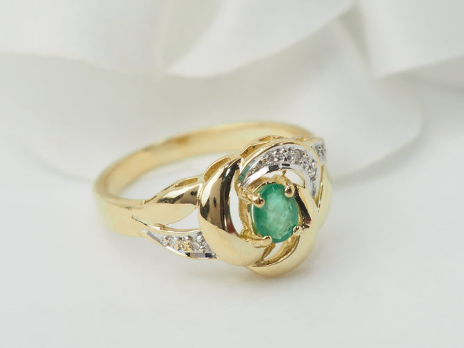 Bague 52.5 Bague vintage en or jaune, émeraude et diamants 58 Facettes 33274