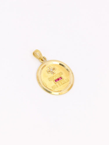 Pendentif Médaille amour AUGIS ronde Plus qu'hier moins que demain or jaune diamant rubis 58 Facettes J623