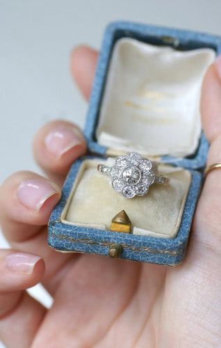 Bague 60 Bague marguerite or jaune platine et diamants 58 Facettes