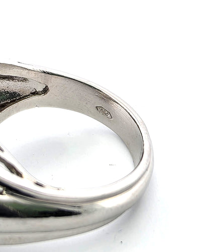 Bague 57 Bague en platine avec émeraude centrale et diamants environnants 58 Facettes