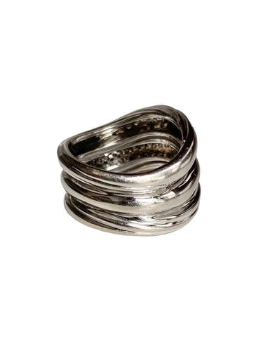 Bague 55 Bague, en or blanc sertie de diamants 58 Facettes