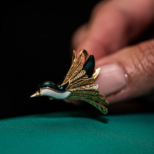 Broche MAUBOUSSIN - Broche oiseau - en or jaune et émail 58 Facettes