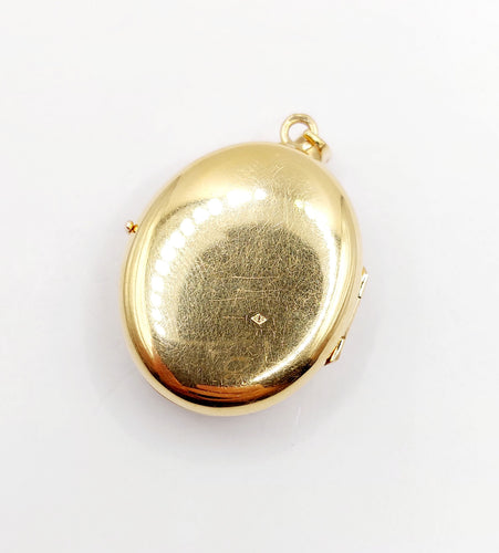 Pendentif Pendentif porte photo antique or rose 18k miniature demoiselle et onyx (circa 1900) 58 Facettes A05940